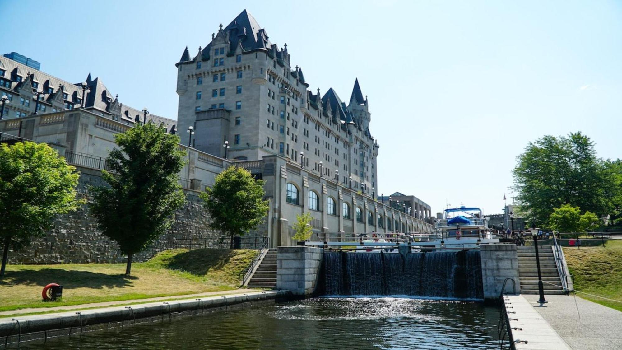 Holiday Inn - Ottawa Dwtn - Parliament Hill By Ihg Exterior photo